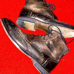 Wingtip leather lace up boot